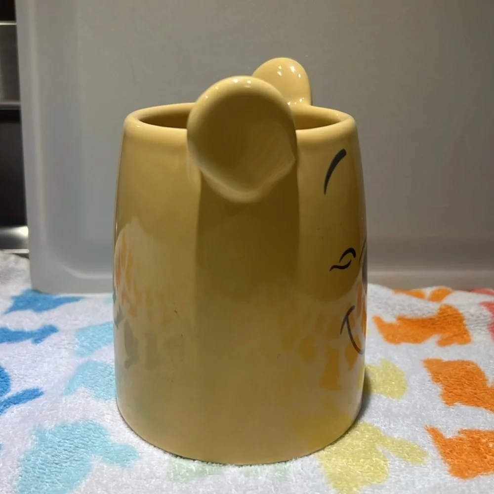 Winnie the Pooh, Disney mug. Hallmark Disney.